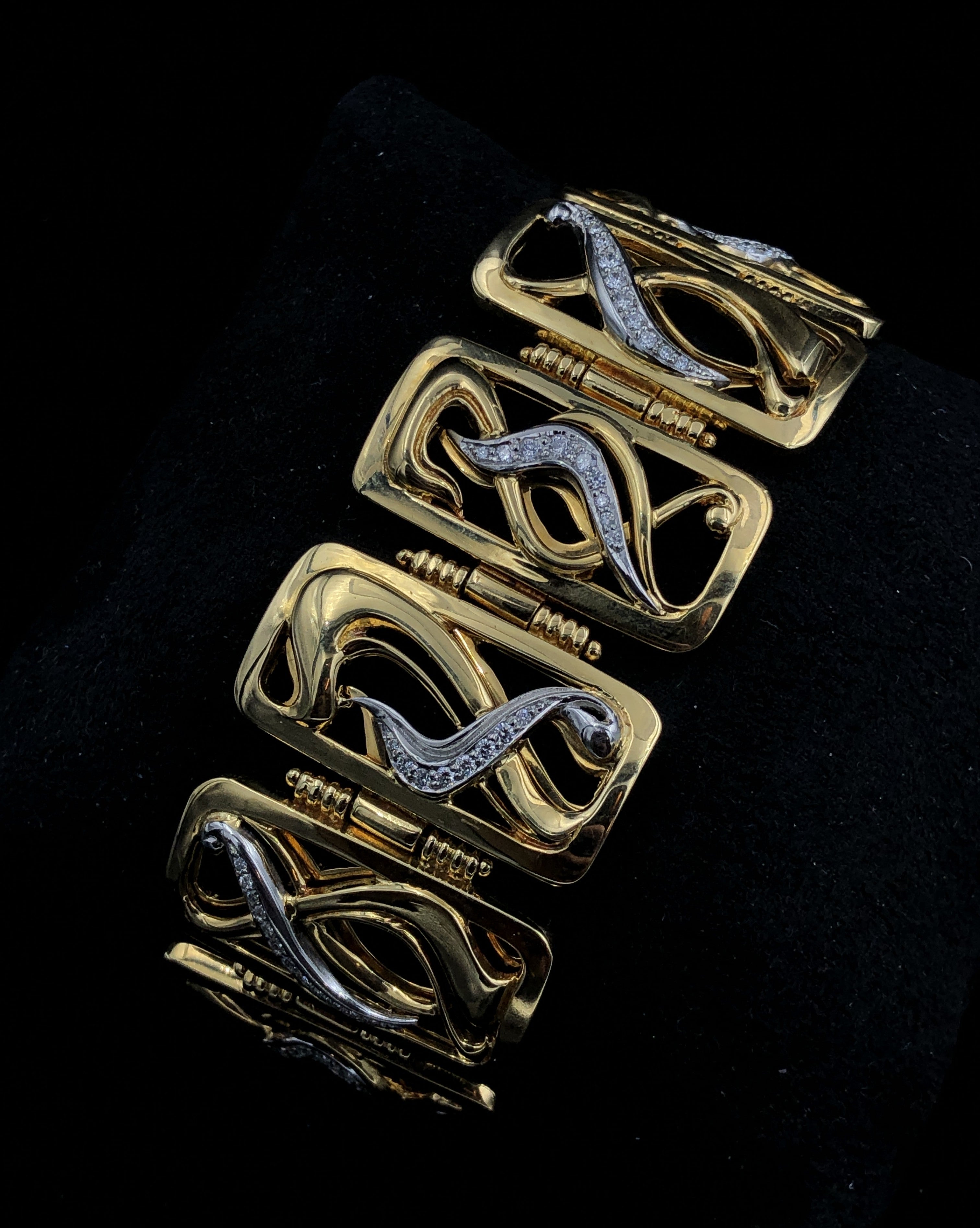 Art Nouveau with Dimaonds