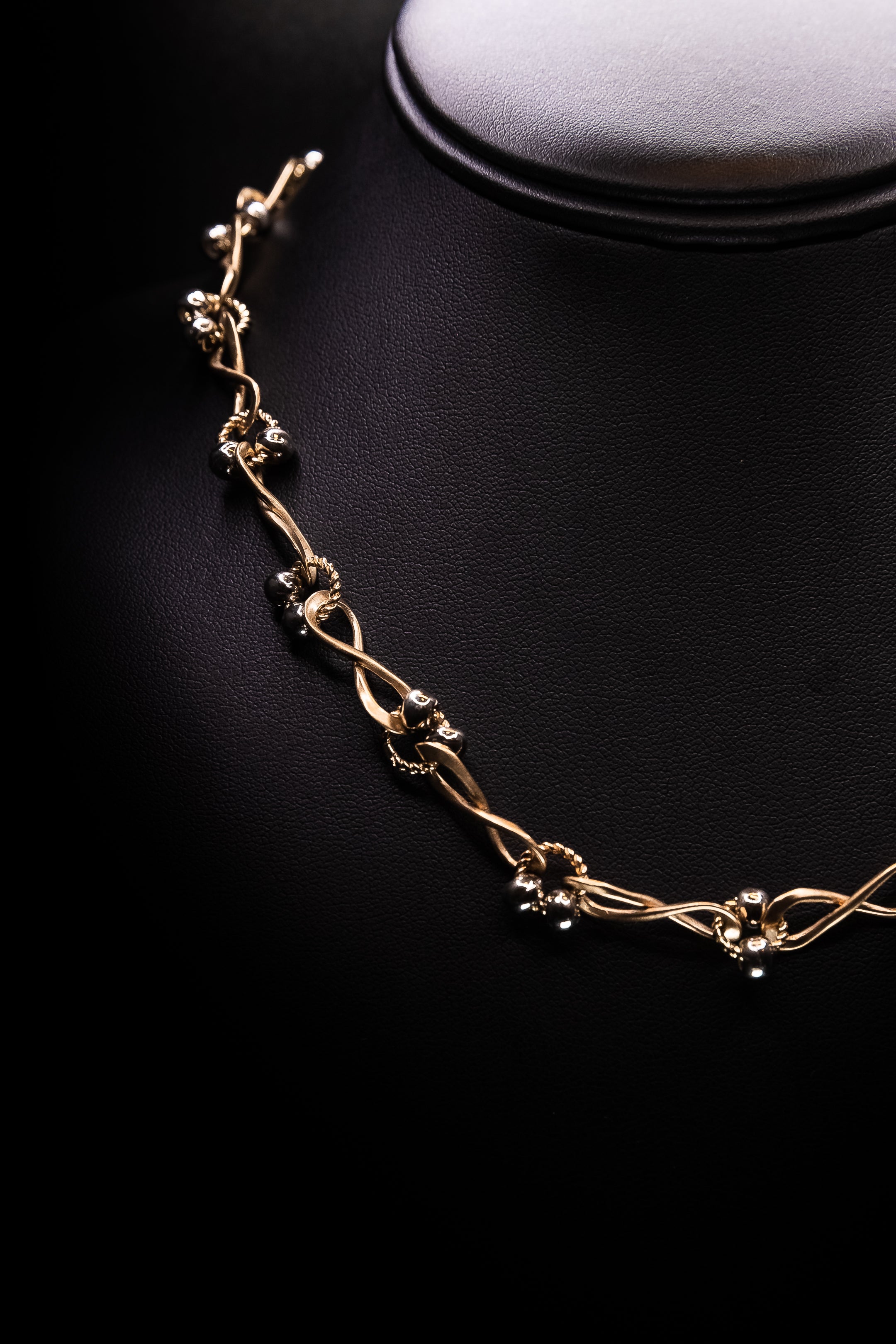 Goldsmith Twisted Link