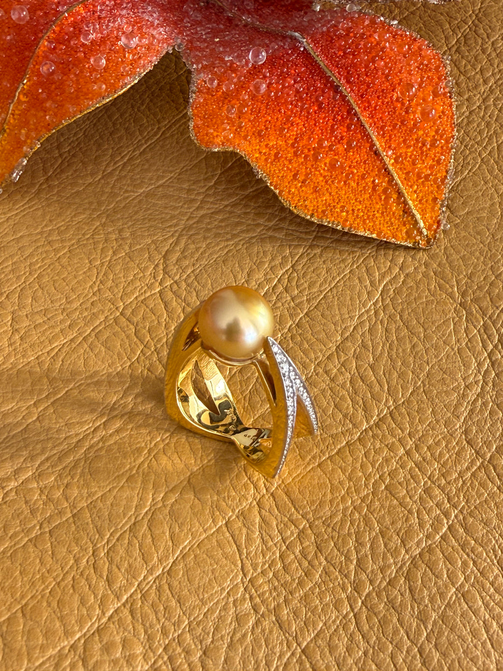 Golden Pearl Kiss