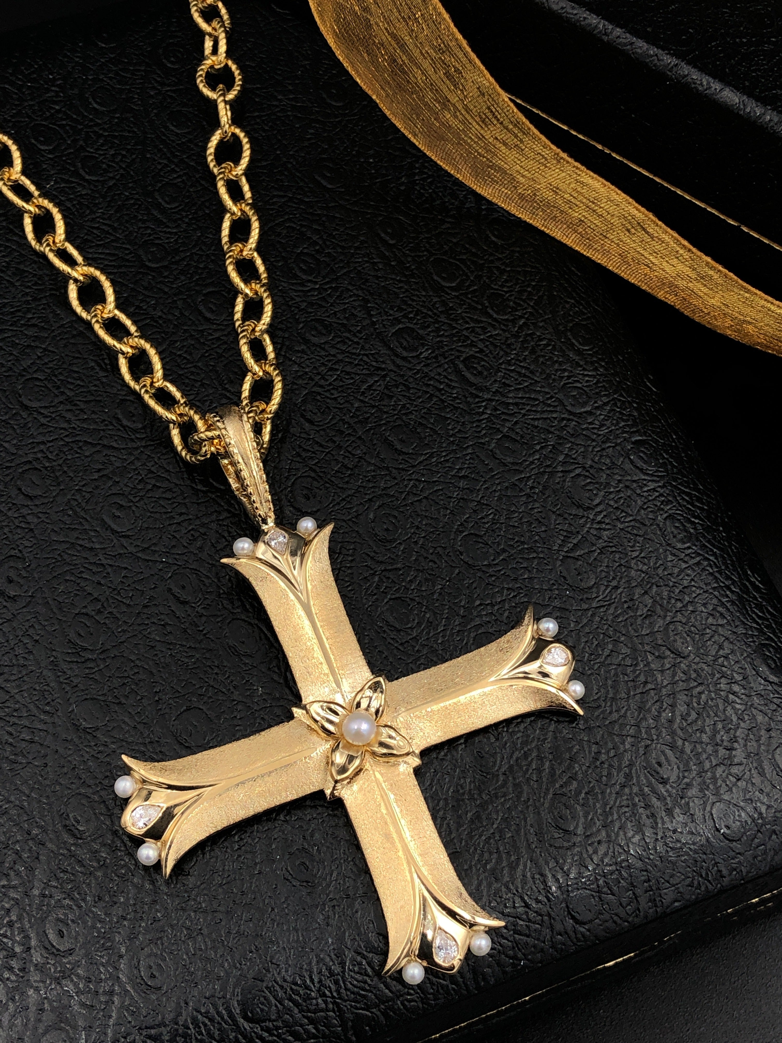 Pearl Cross