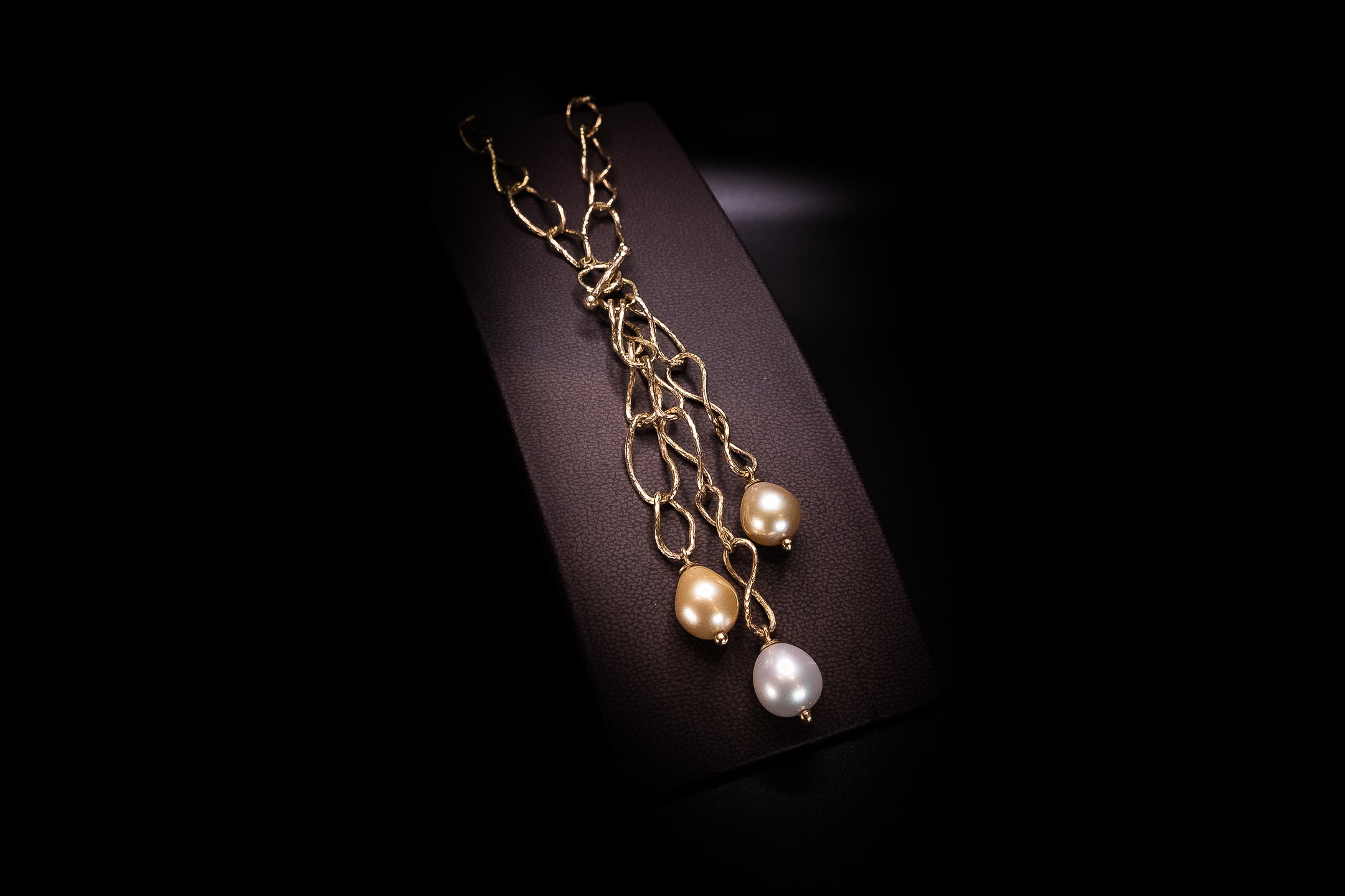 Pearl Drops from Organic Chain