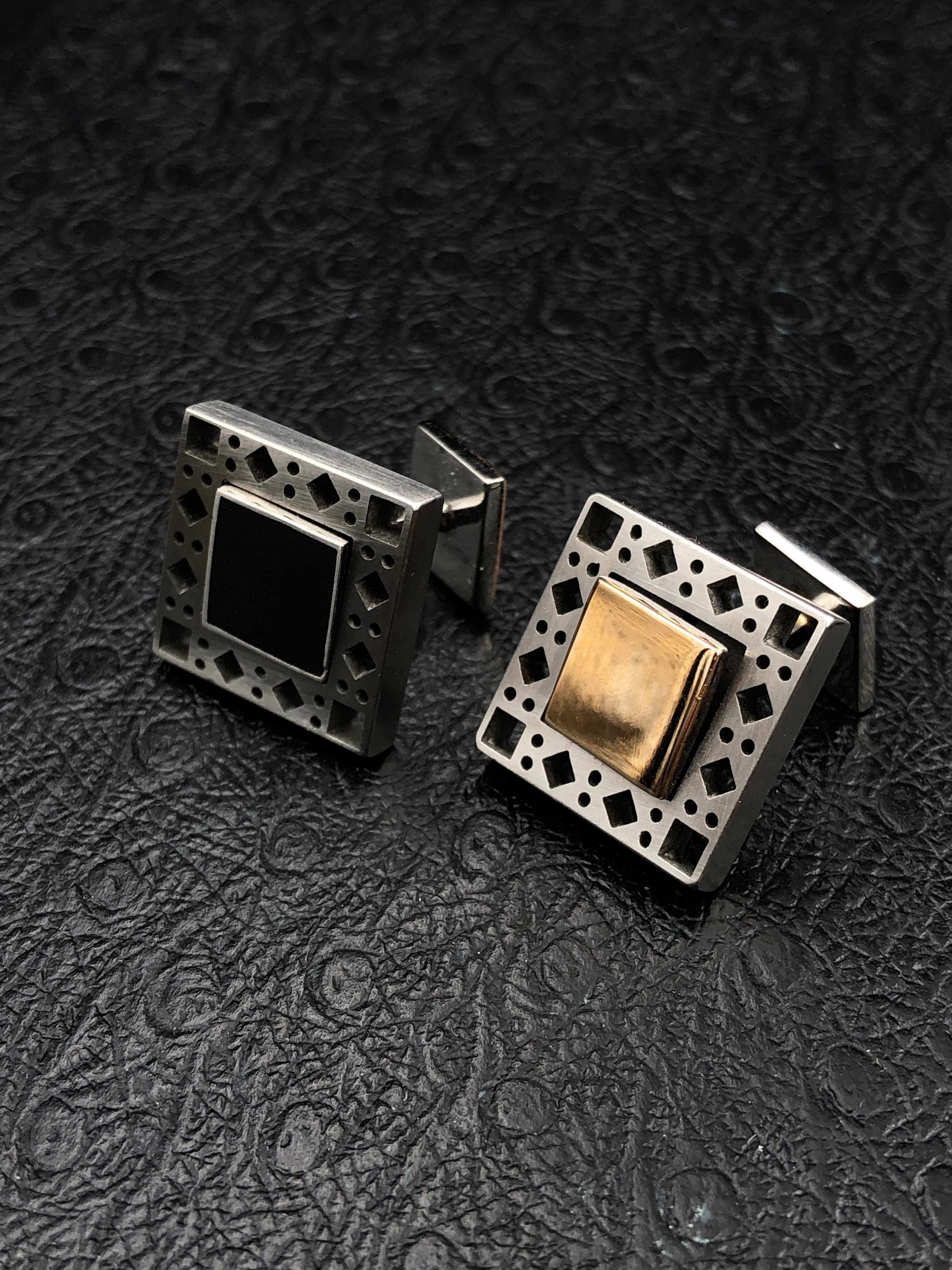 Reversible Cuff Links